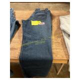 Mens IZOD Relaxed Fit Jeans 33x32