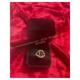 Ladies Emerald Colored Gemstone Ring Size 6