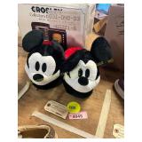 New Size 9 Women Disney Mickey Slippers