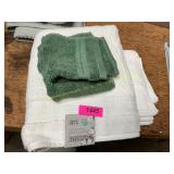 2Ct Bath Towels & Washcloths