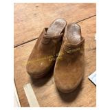 Women s 8 s UGG Abbie Suede Clogs