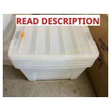 Plastic totes with lids