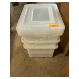 Plastic totes with lids