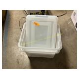 Plastic storage containers with lids