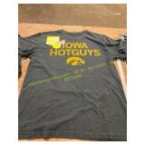 RAYGUN Iowa Hot Guys Graphic T L?