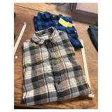2ct Men s Size L Long Sleeve Flannels