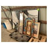 Assorted wall art, pictures, mirrors