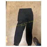 ColorfulKoala Pants Sz M, Strawberry Plaque