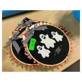 Halloween round decor
