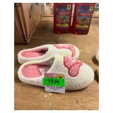Ladies Plush Slippers Sz 5-6