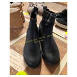 Cliffs Womens Size 6.5M Wedge Booties