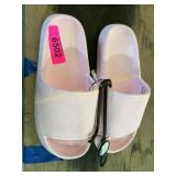 Sandals size m