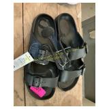 Sandals size l