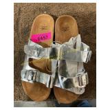 Sandals size l