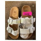 Sandals size s
