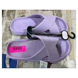 Sandals size m