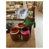 Gnome sitter, football vessel