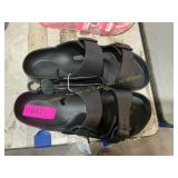 Sandals size m