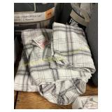 USED Flannel Portugal Q Sheet Set