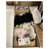 2ct World Gallery Porcelain Dolls