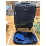 Carry On + Packing Cubes