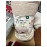 Berkshire King Down Alternative Blanket