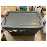 34 gallon Plastic totes with lids