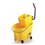 Rubbermaid WaveBrake 8.75-gal Wringer, Yellow