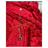 Ladies 20in Vintage Style Green Pendant Necklace