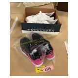 Mens 10.5 + Womens Size 5.5 Shoes