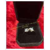 Ladies Clear Gemstone Infinity Ring Size 6