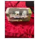 Farmhouse Style Vin Truck Model 1:32