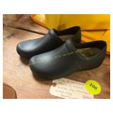 Size 9 Women Slip Resistant Work Clogs