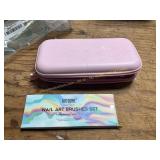Case + Nail Art Brush Set