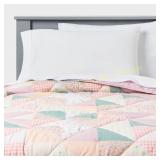 Pillowfort Full/Queen Patchwork Quilt