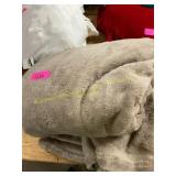 Full queen pet blanket