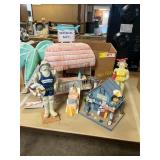 Barracuda Barts, Beach House, Figurines