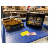 Hawkeye Bank + Player S+P Shaker