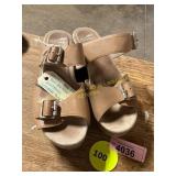 Dansko Size 38 Leather Platform Sandals