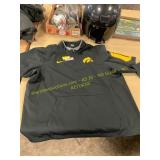 Nike 1/4 Zip XXL Pullover with Hawkeye Logo