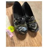 Womens 8W Easy Works Slip On Work Shoes