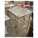 32 in stainless steel table