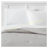Room Essentials Gray Microfiber Comforter F/Q