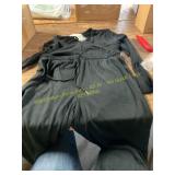 L woman s black Thermal base layer top and bottom