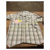 Mens M Columbia Button Down Sports Shirt