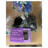 Black wig and comb