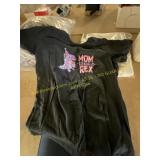 T-shirt size L