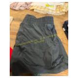 Gym Shorts, 2ct, red L, grey XL.