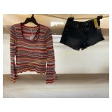 No boundaries shorts size 6 and small sweater