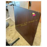 Sq dining table with leg